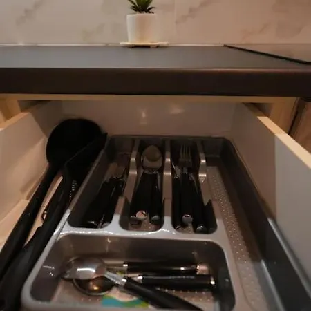 Apartament Beachfront Escape *