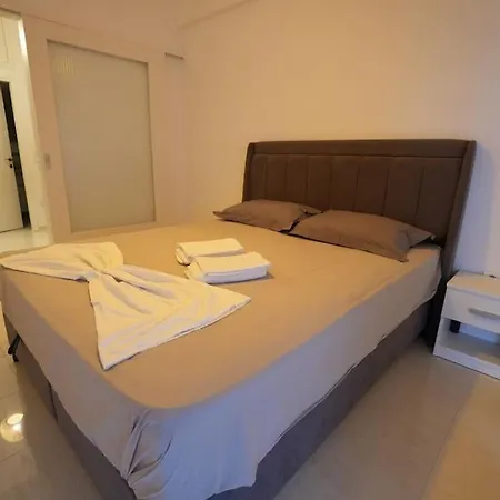 Beachfront Escape Loutráki